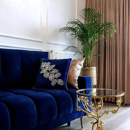 Hanza Tower Diamond Class Apartment