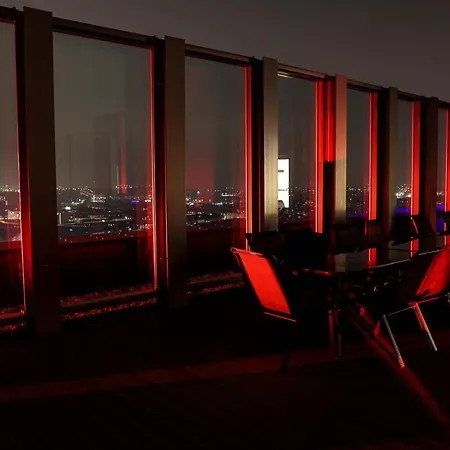 Hanza Tower Diamond Class *