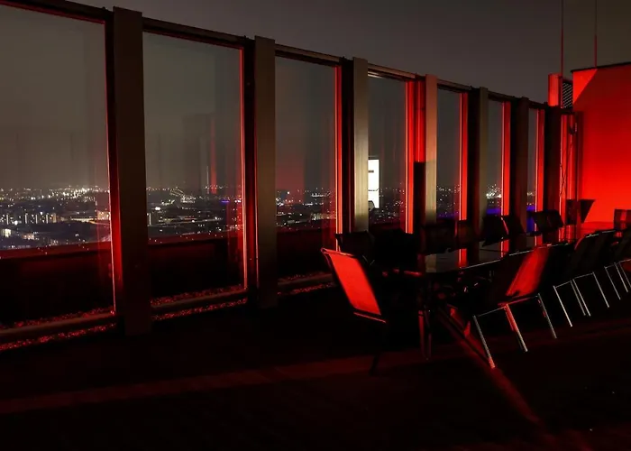 Hanza Tower Diamond Class *